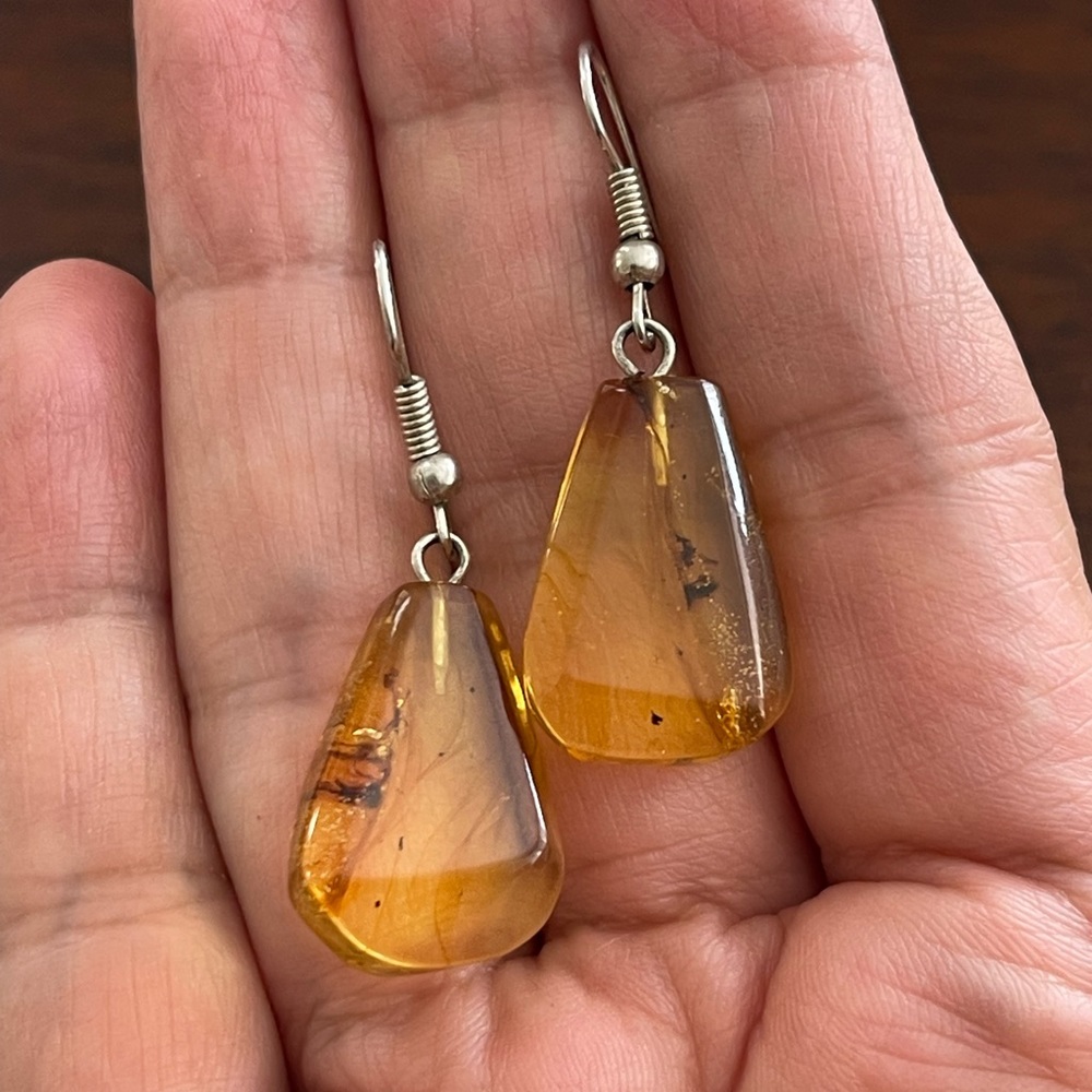 Natural honey amber silver drop earrings - Picture 3 of 6